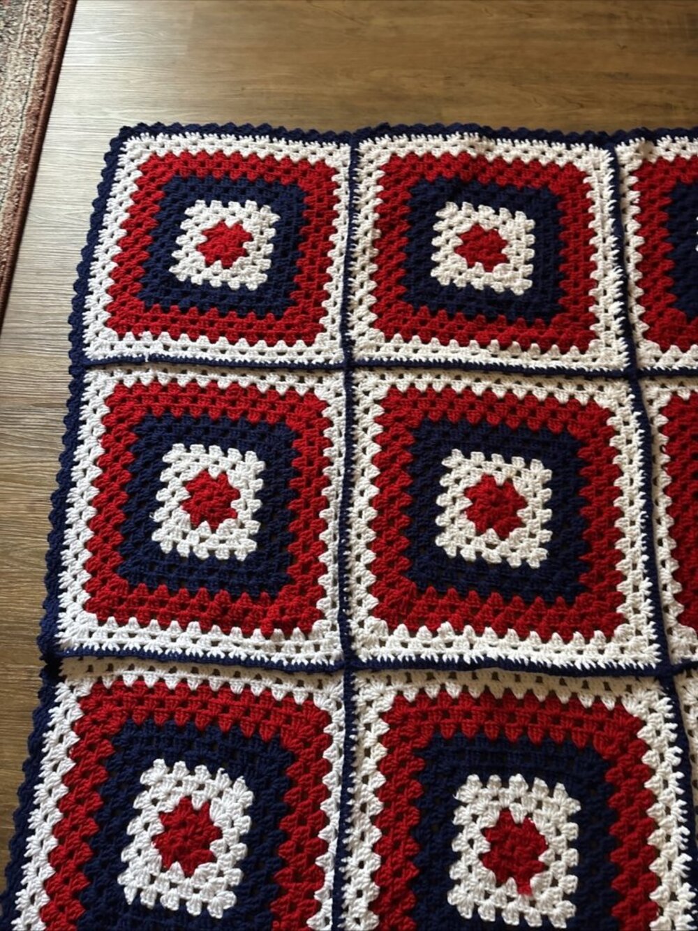 Red White & Blue Granny Squares Afghan Homemade Size 66 X 48 - Picture 4 of 6